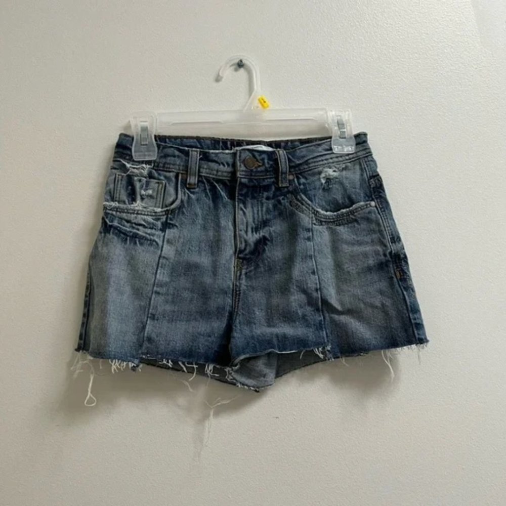 Zara Embroidered Jean Shorts US 2